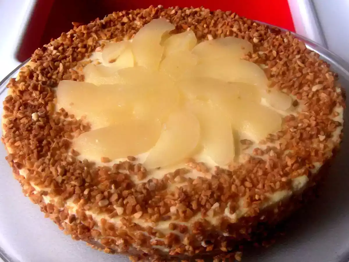 CHEESECAKE NEW YORKAIS AUX POIRES CITRONNEES ET SES NOISETTES CA