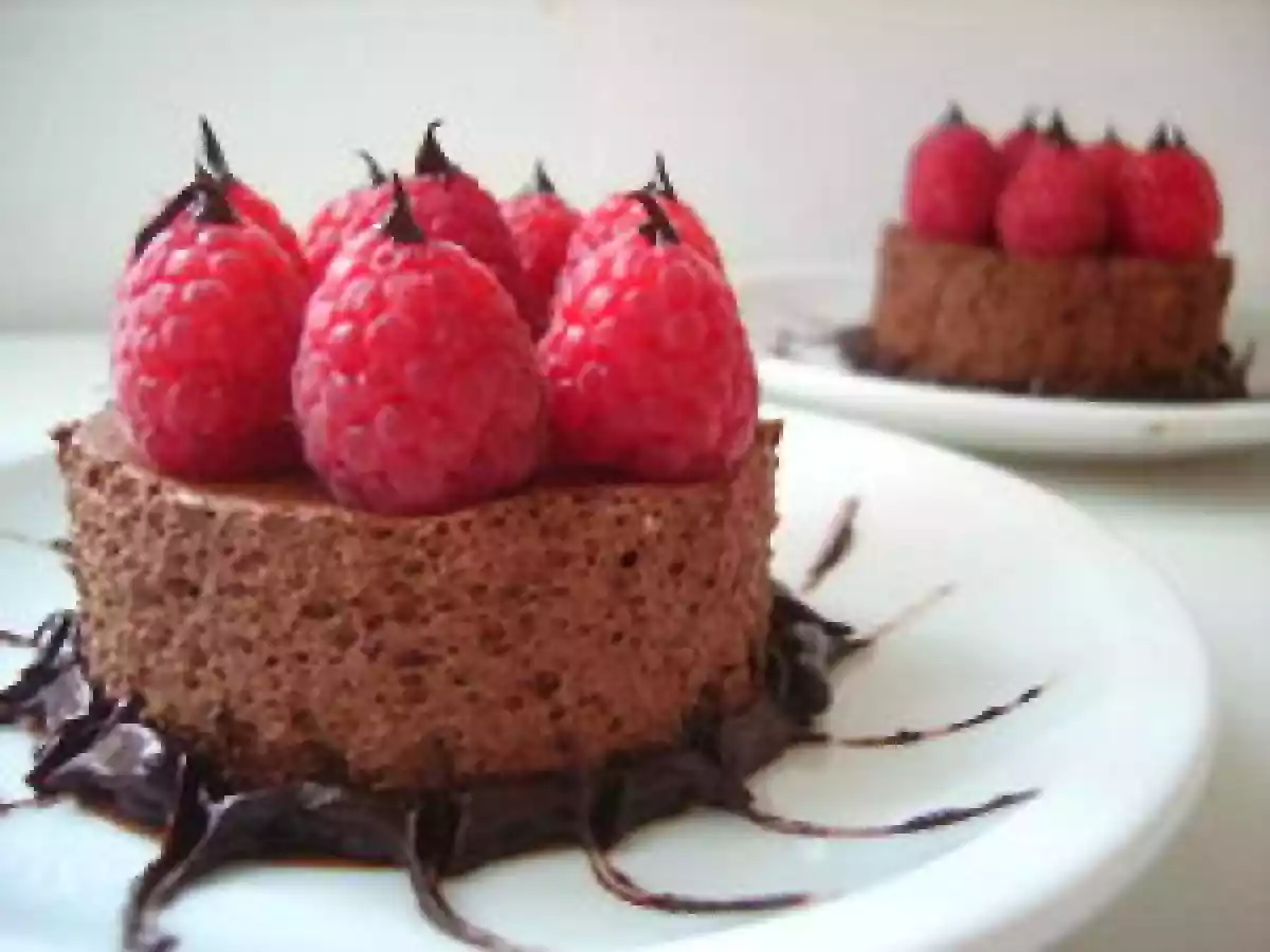 CHOCOBOISE : MOUSSE AU CHOCOLAT AVEC SES FRAMBOISES ET SA GANACHE - photo 2