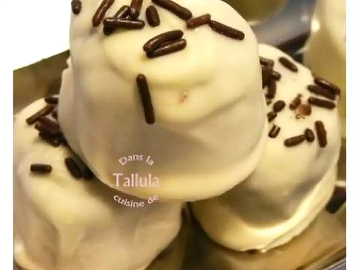 Chocolats fourrés au prâliné, orange confite et Grand Marnier..