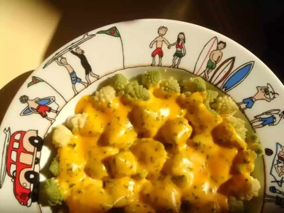 Chou Romanesco au cheddar, plat d'hiver en couleurs