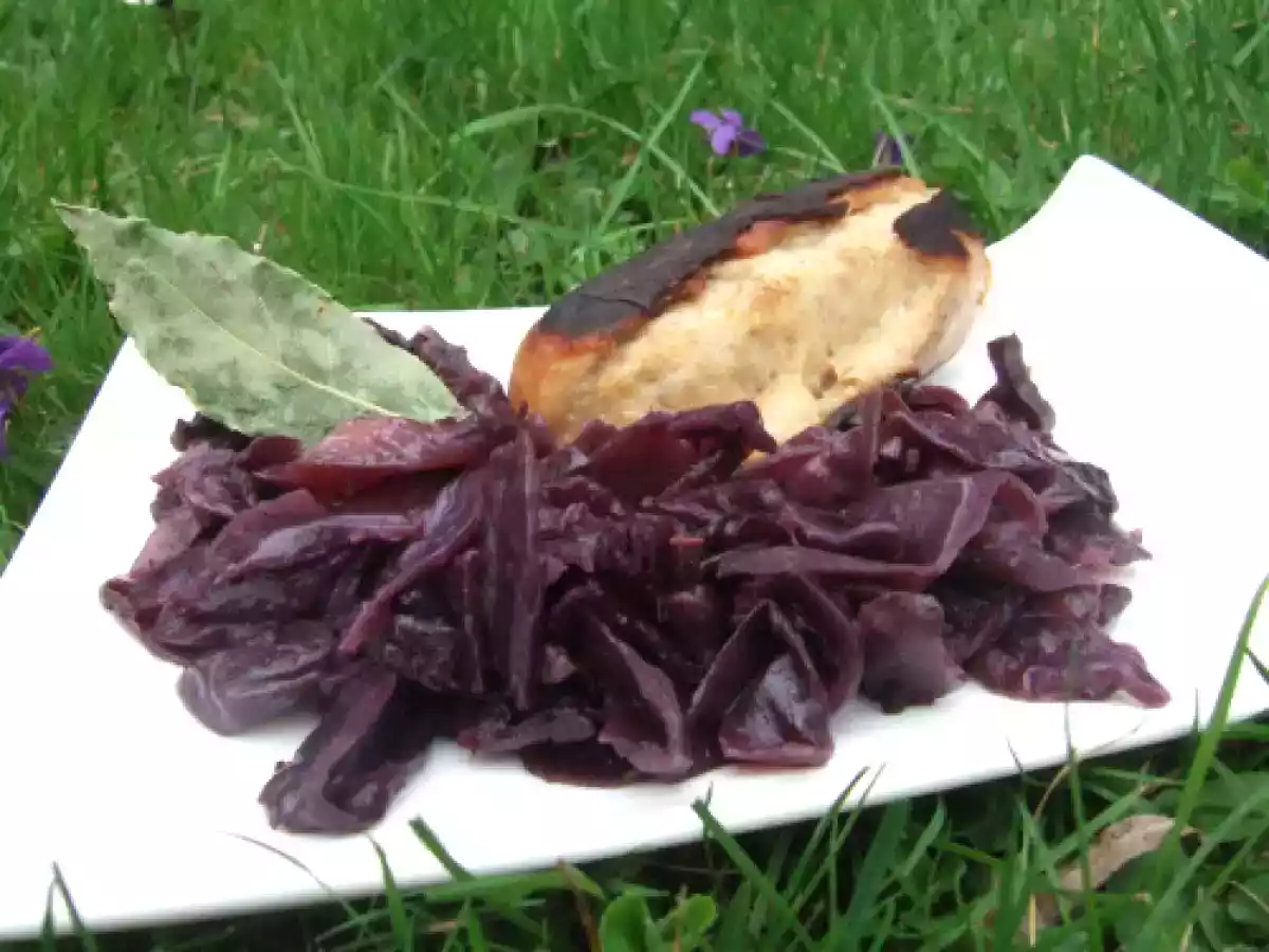 Chou rouge aux lardons et au vin