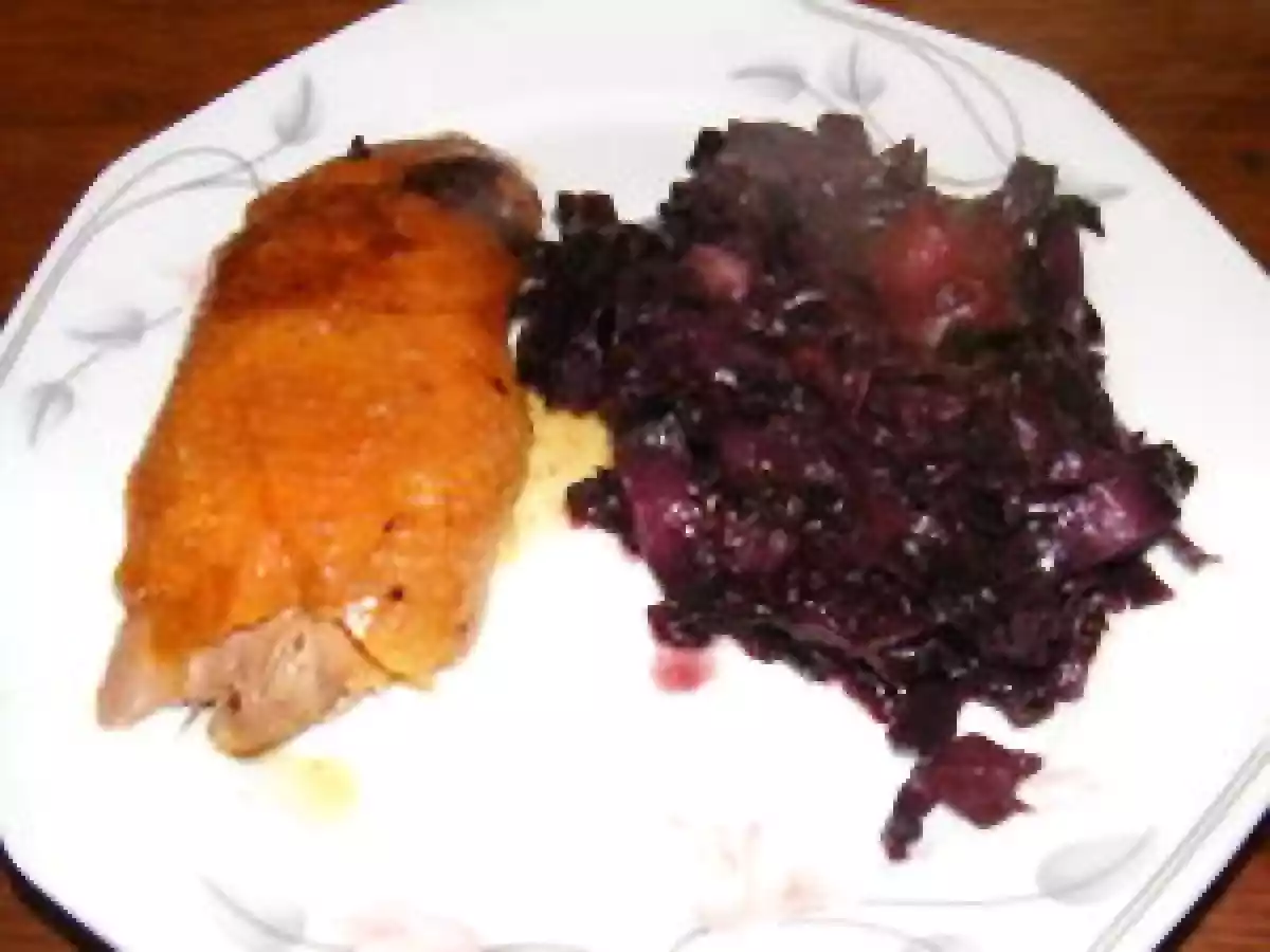 CHOU ROUGE CONFIT AUX POMMES, CANETTE RÔTIE