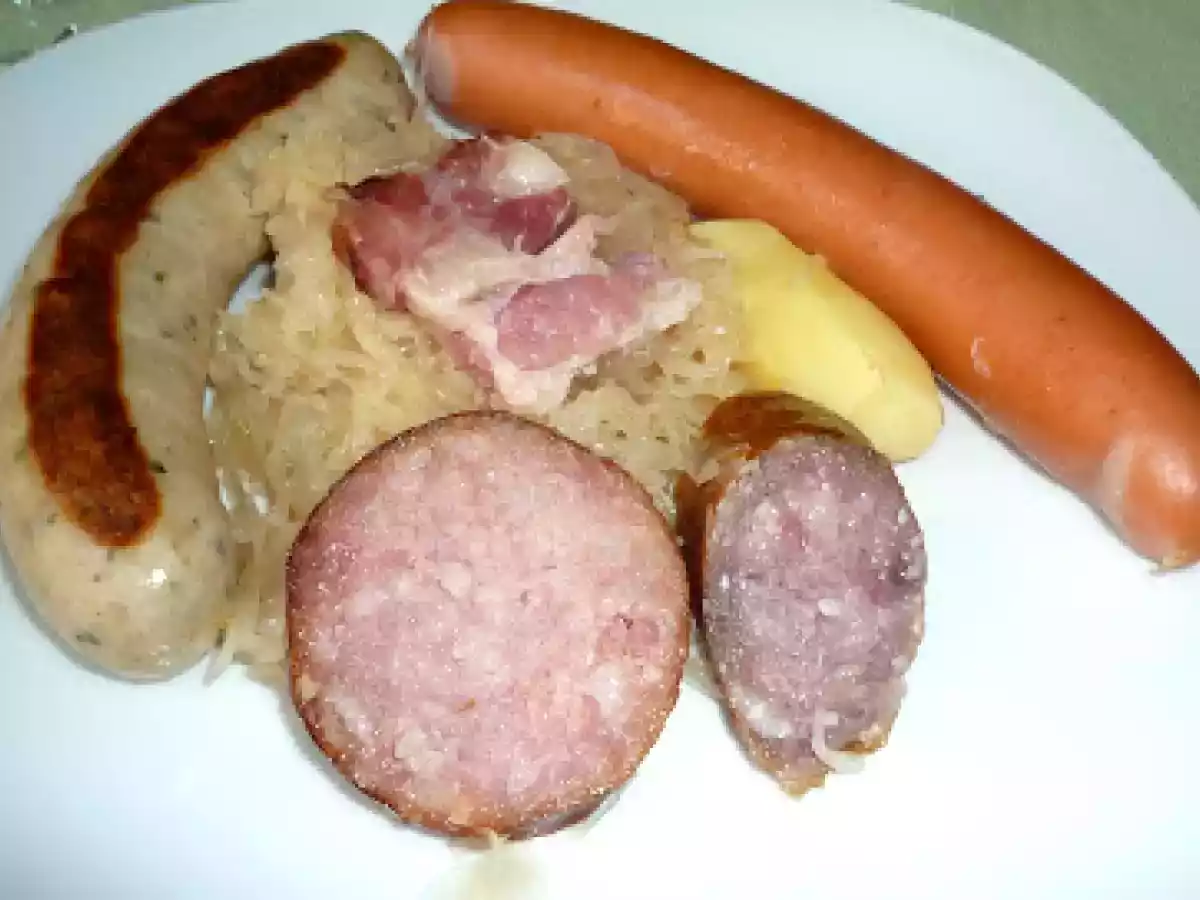 Choucroute bien garnie - Schlachterplatte