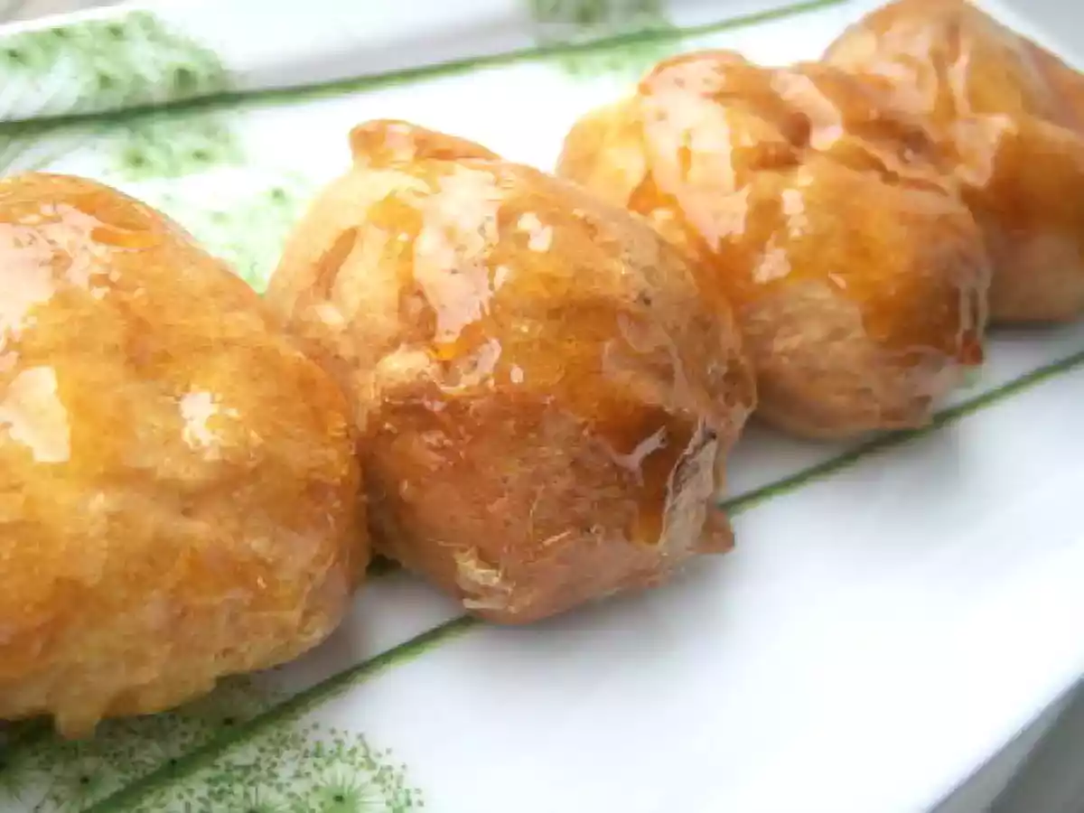 Chouquettes caramélisées à la crème légère - photo 2