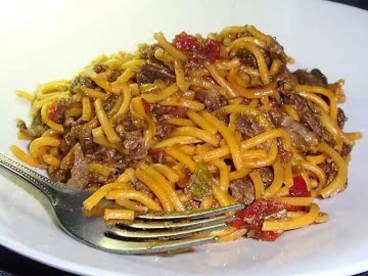 Chow mein au poulet et au boeuf