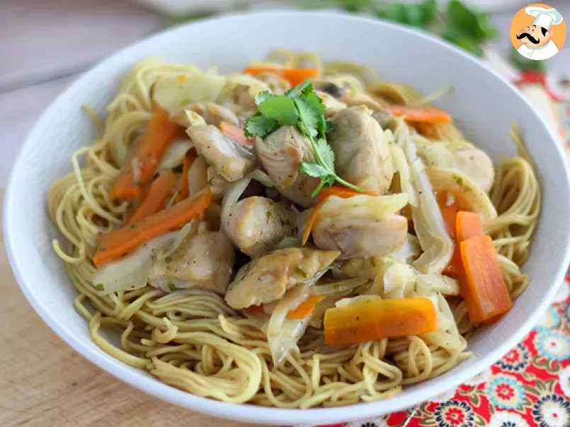 Chow mein (chao men), nouilles chinoises au poulet et aux légumes - photo 4