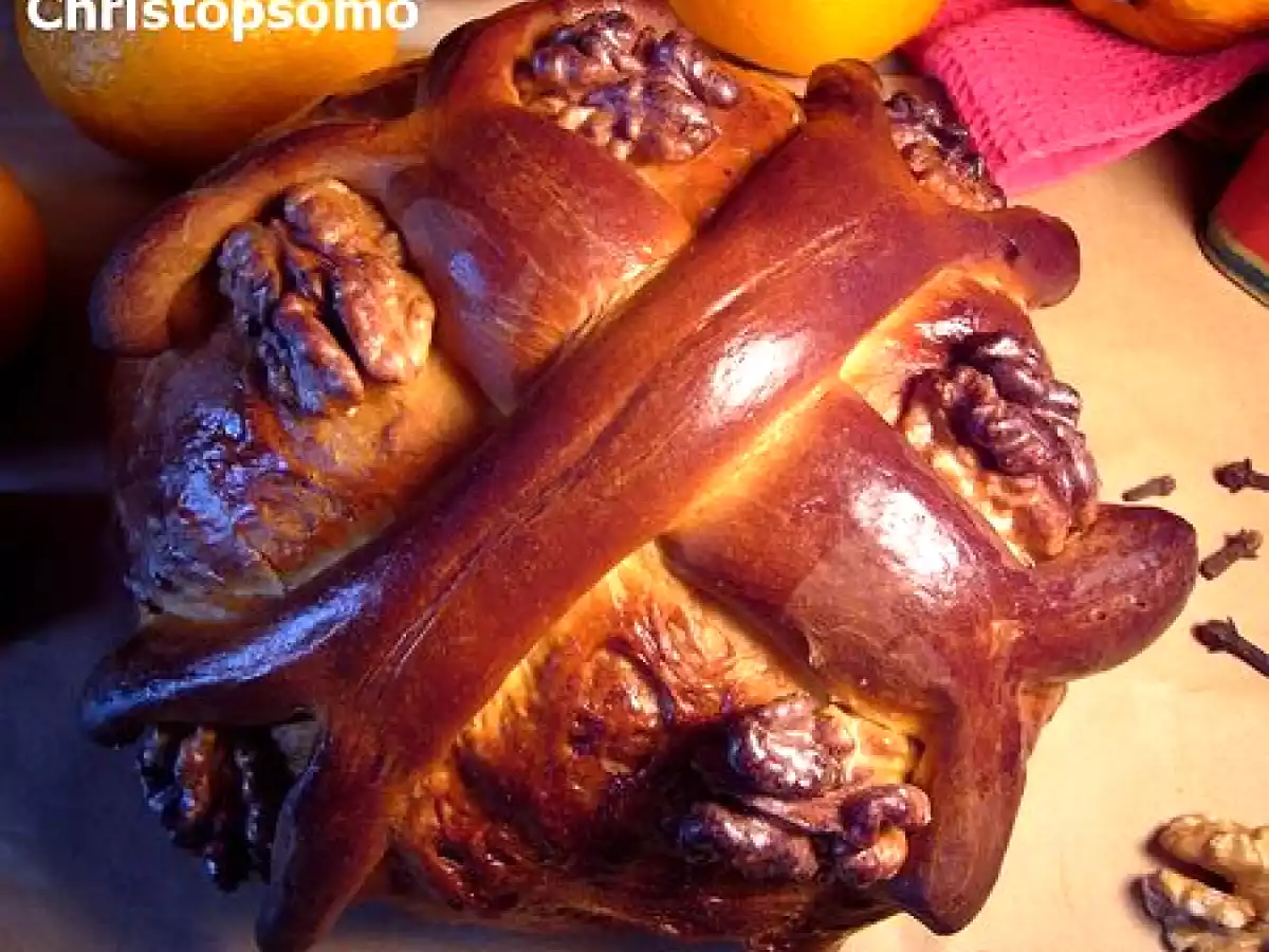 Christopsomo ( brioche de Noël grecque)