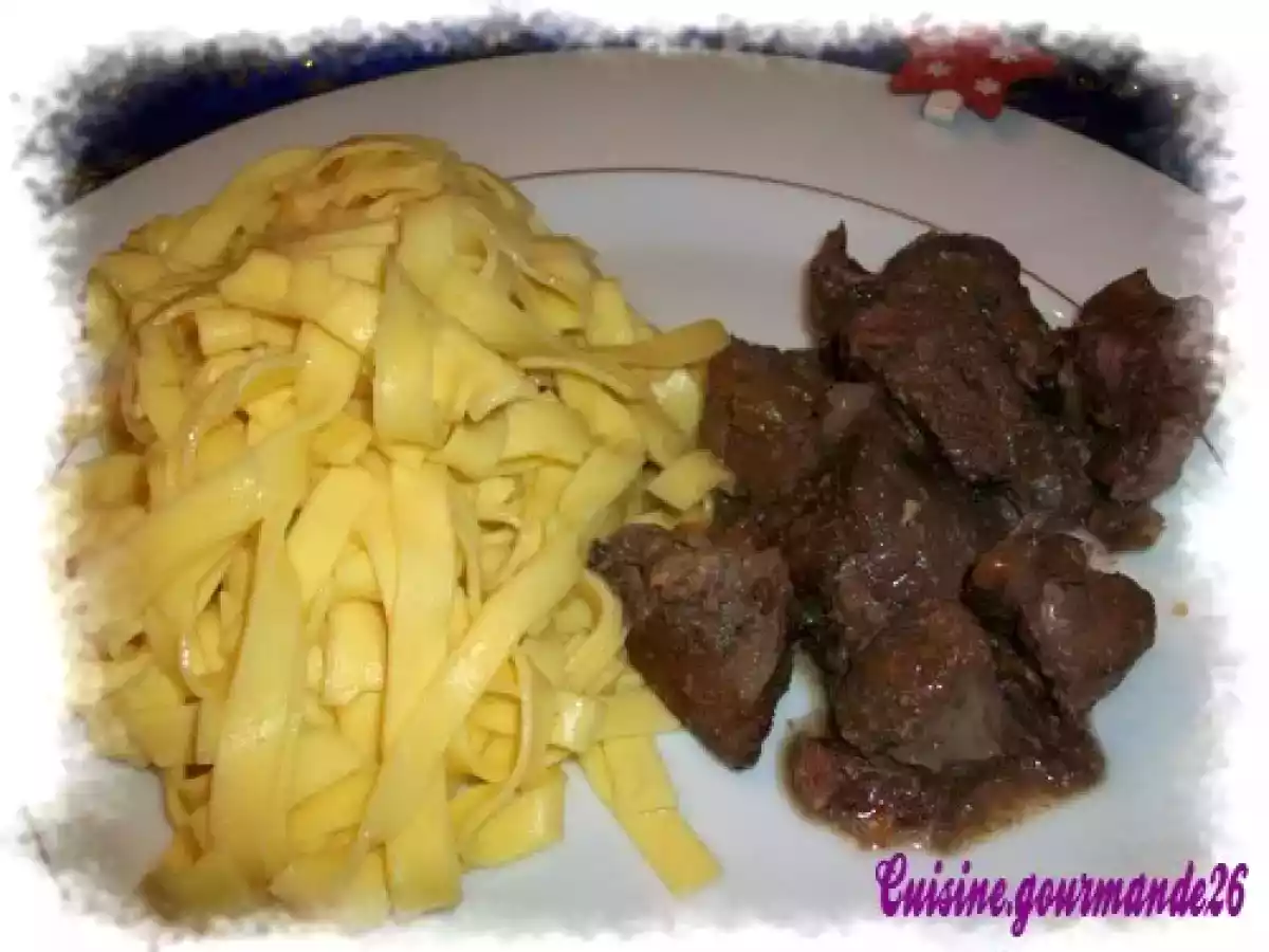 Civet de sanglier aux girolles