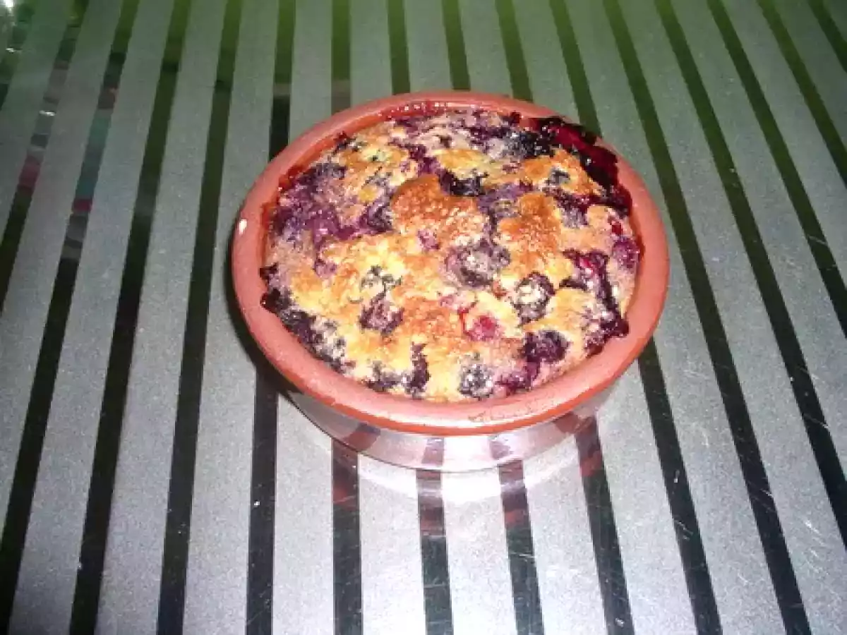 Clafoutis amandine aux cerises et chocolat blanc