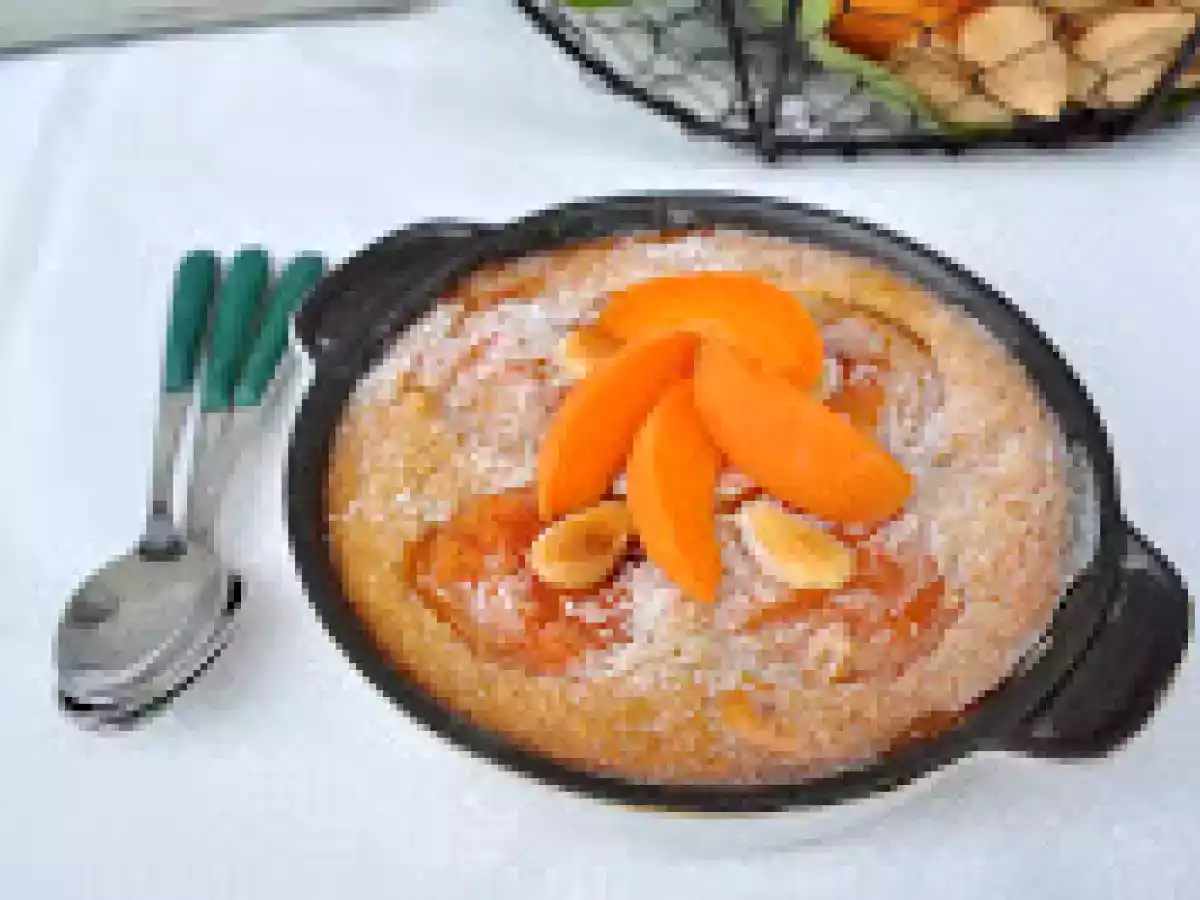 Clafoutis aux abricots caramélisés, amandes et fleur d'oranger - photo 3