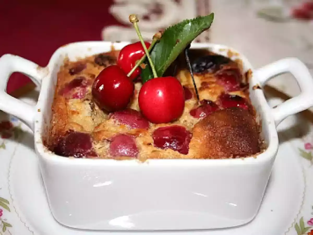 CLAFOUTIS AUX CERISES, KIRSCH-RAISINS ET BEURRE SALE