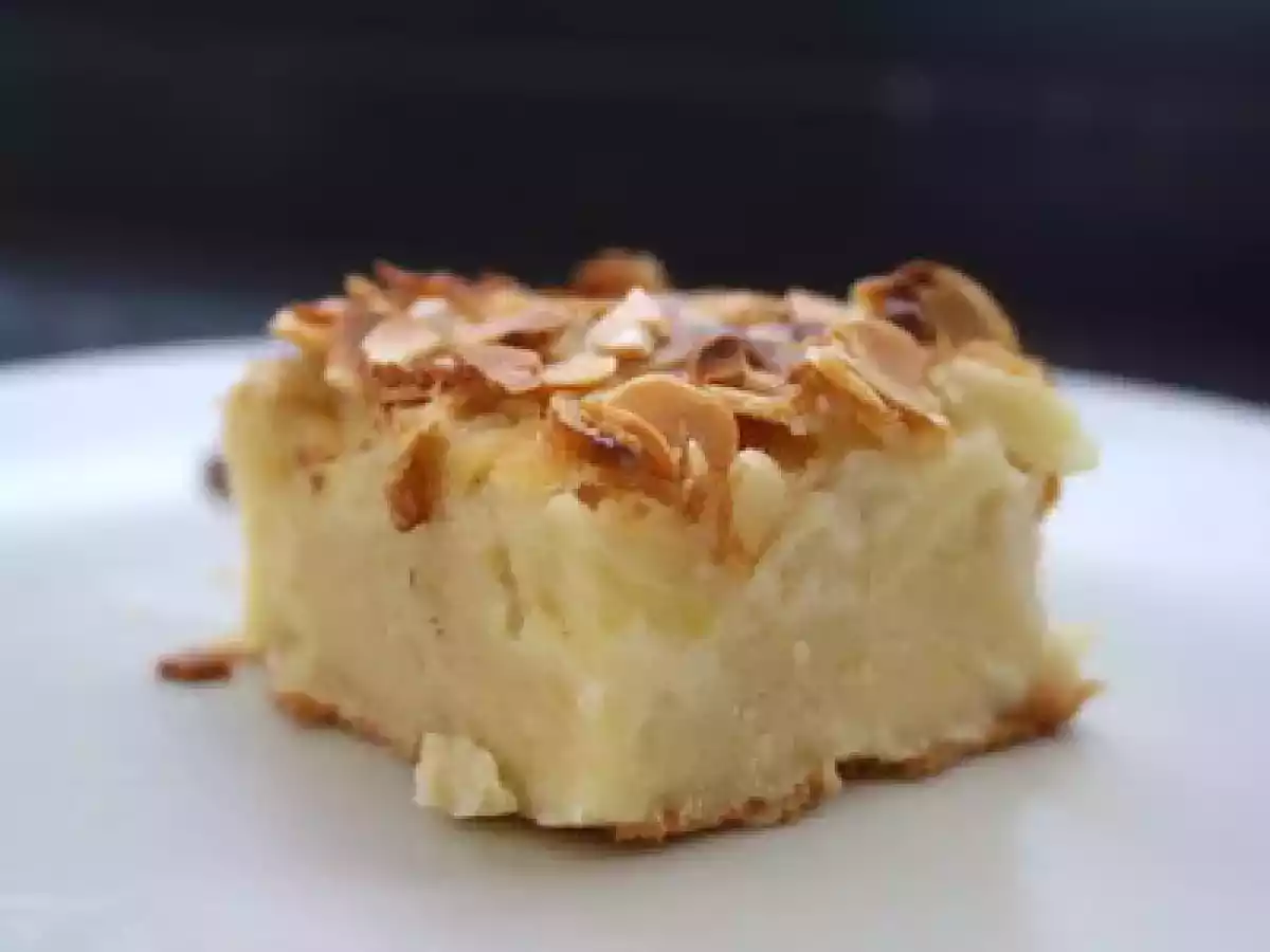 Clafoutis aux pommes et aux amandes