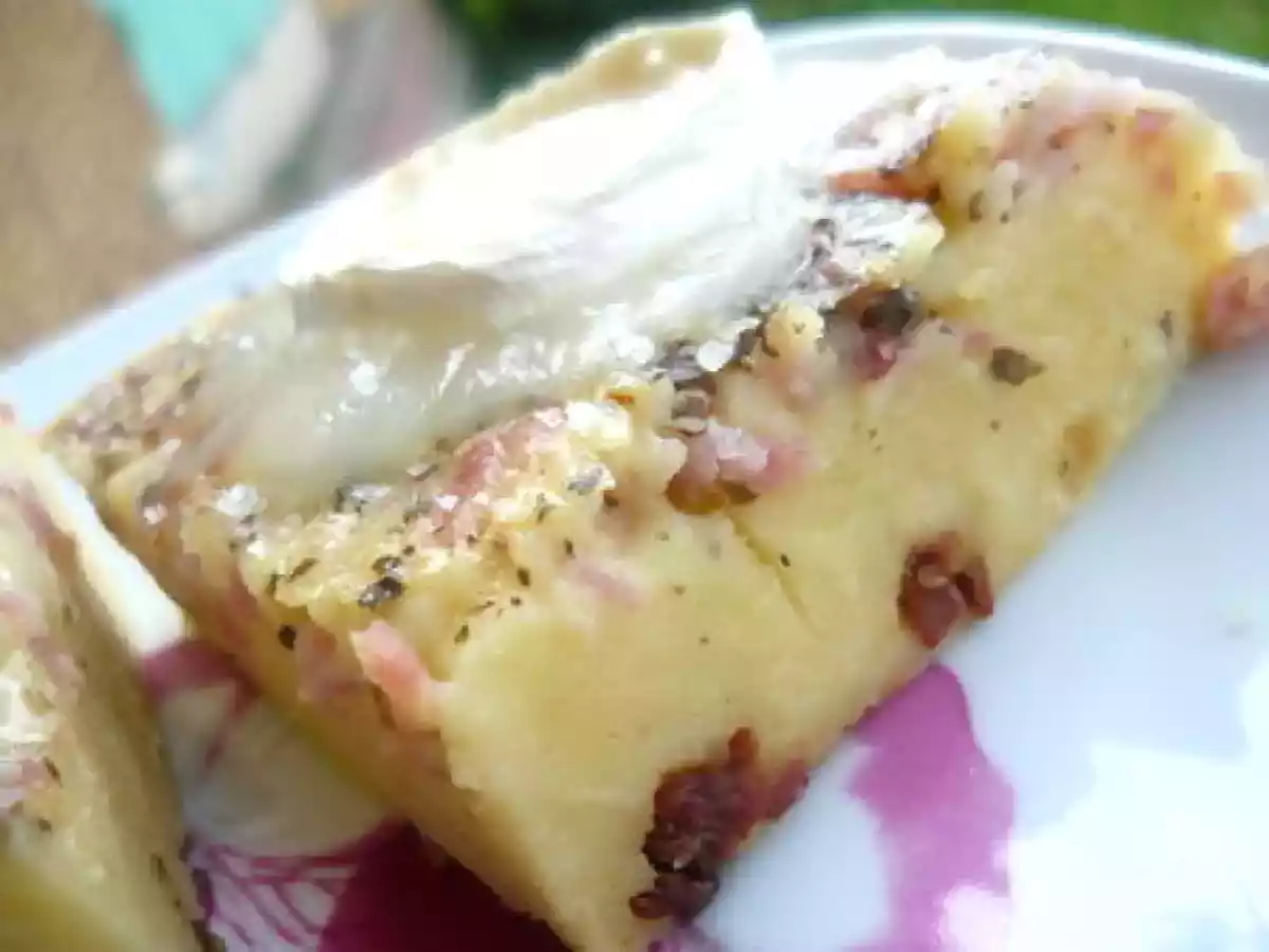 Clafoutis chèvre, jambon et tomates séchées