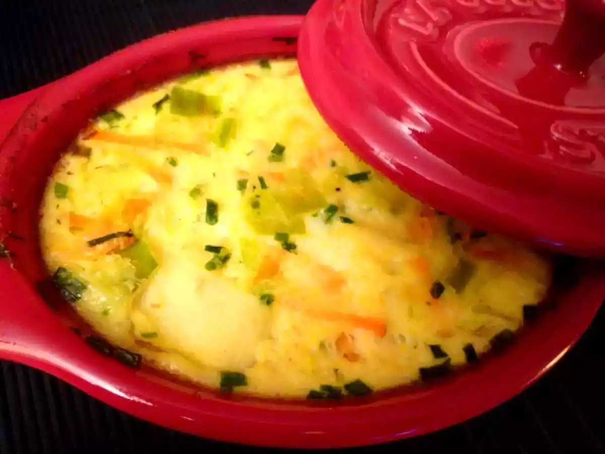 Clafoutis de crabe, poireaux et carottes