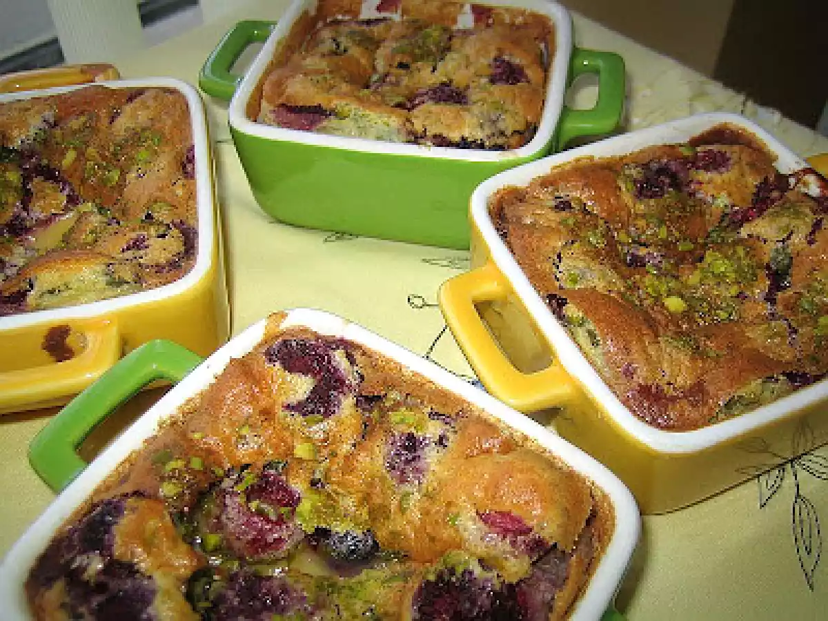Clafoutis framboises-fruits rouges-pistaches!!! - photo 4