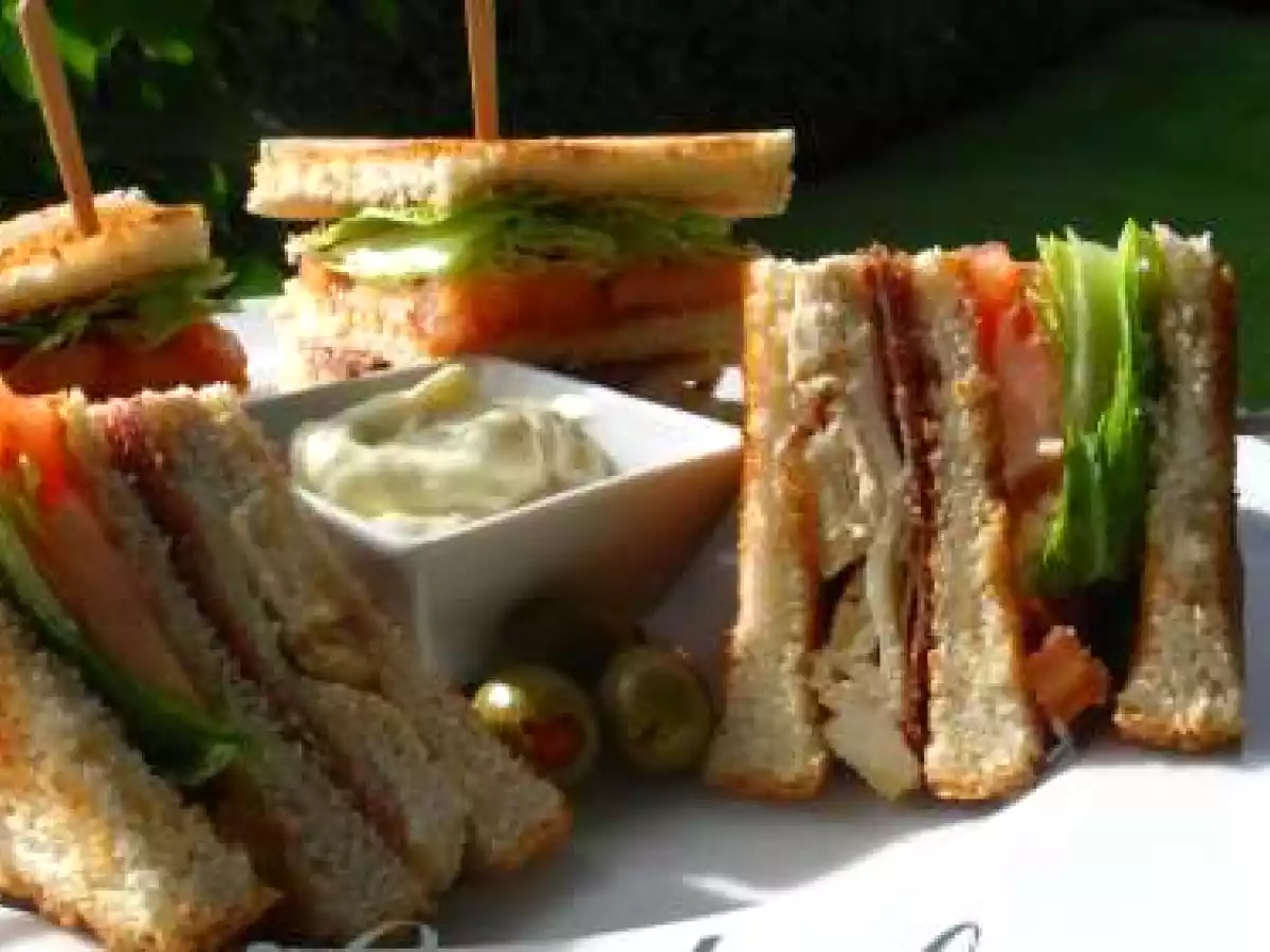 Club sandwich au poulet et prosciutto