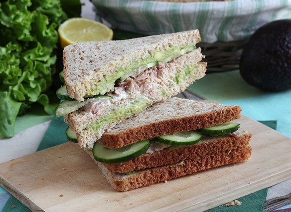 recette-de-club-sandwich-thon-avocat-facile-et-rapide