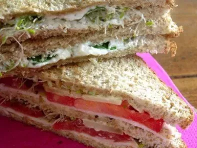 Club sandwich aux graines germées