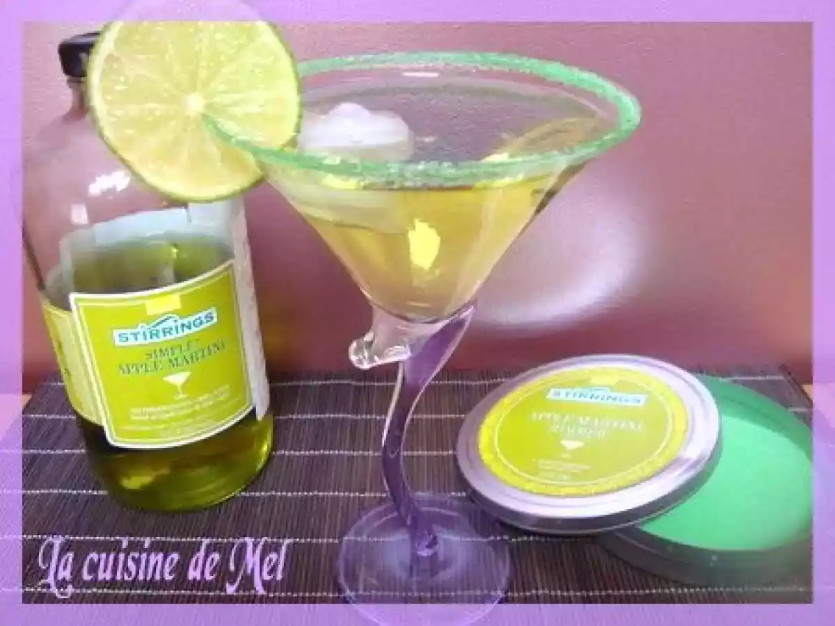 COCKTAIL APPLE MARTINI