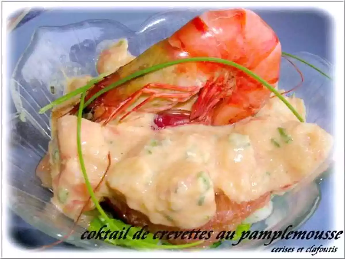 COCKTAIL DE CREVETTES AU PAMPLEMOUSSE ET A LA CIBOULETTE
