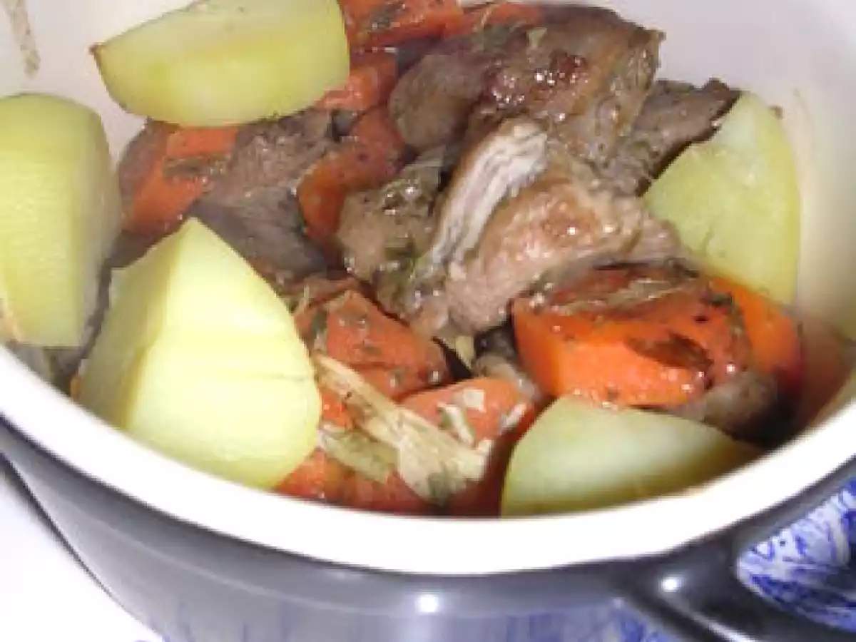 COCOTTES DE SOT L'Y LAISSE A L 'ESTRAGON