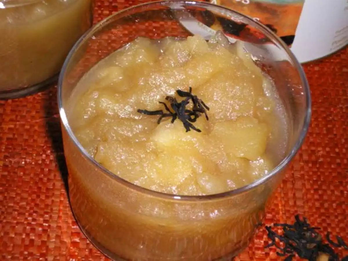 Compote de pommes au thé