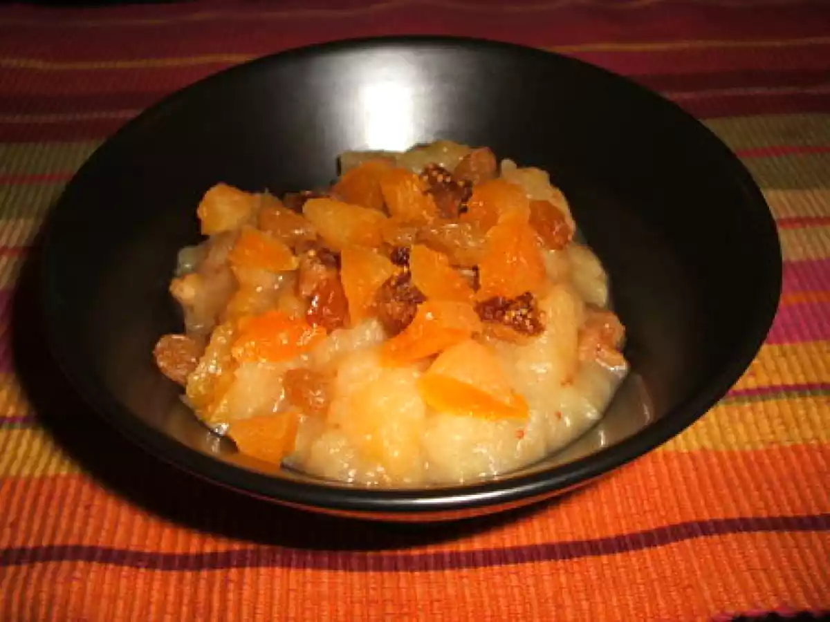 Compote de pommes aux fruits secs