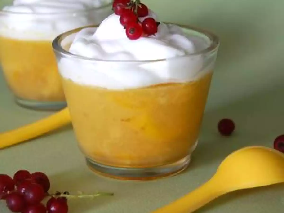 Compote de prunes jaunes à la vanille et au romarin