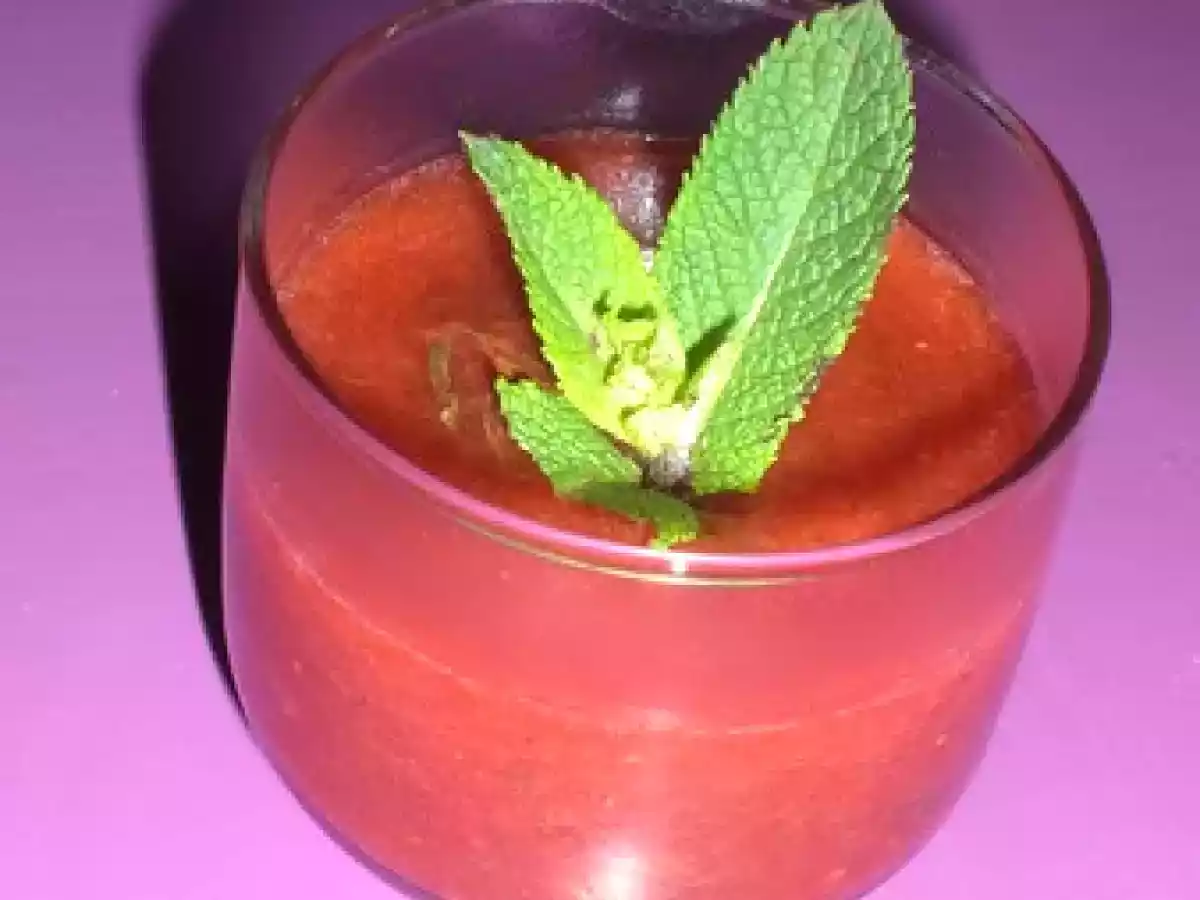 COMPOTE DE RHUBARBE AUX FRAISES ET A LA MENTHE