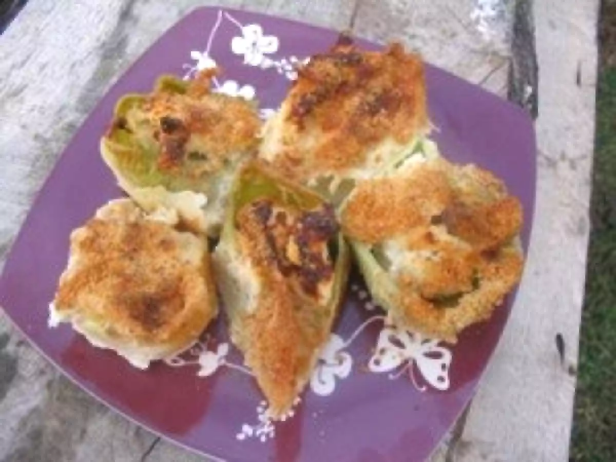 Conchiglioni farcis au poulet et ricotta