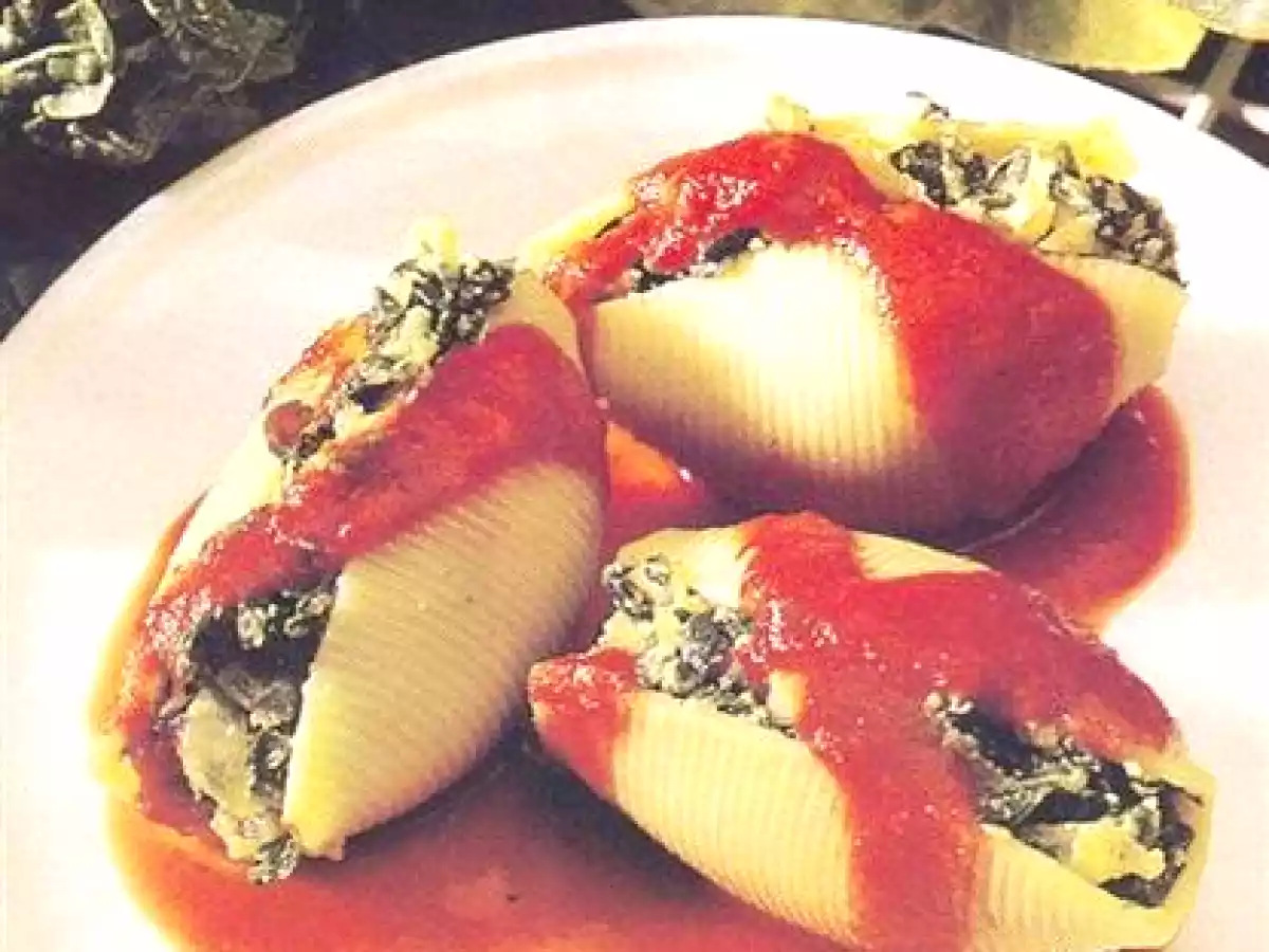 CONCHIGLIONI RIPIENI DI RICOTTA E SPINACI