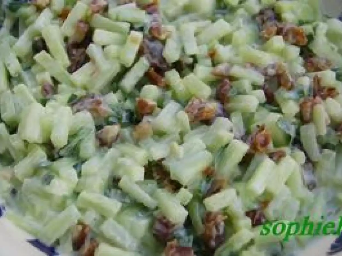 Concombre à la menthe et aux dattes