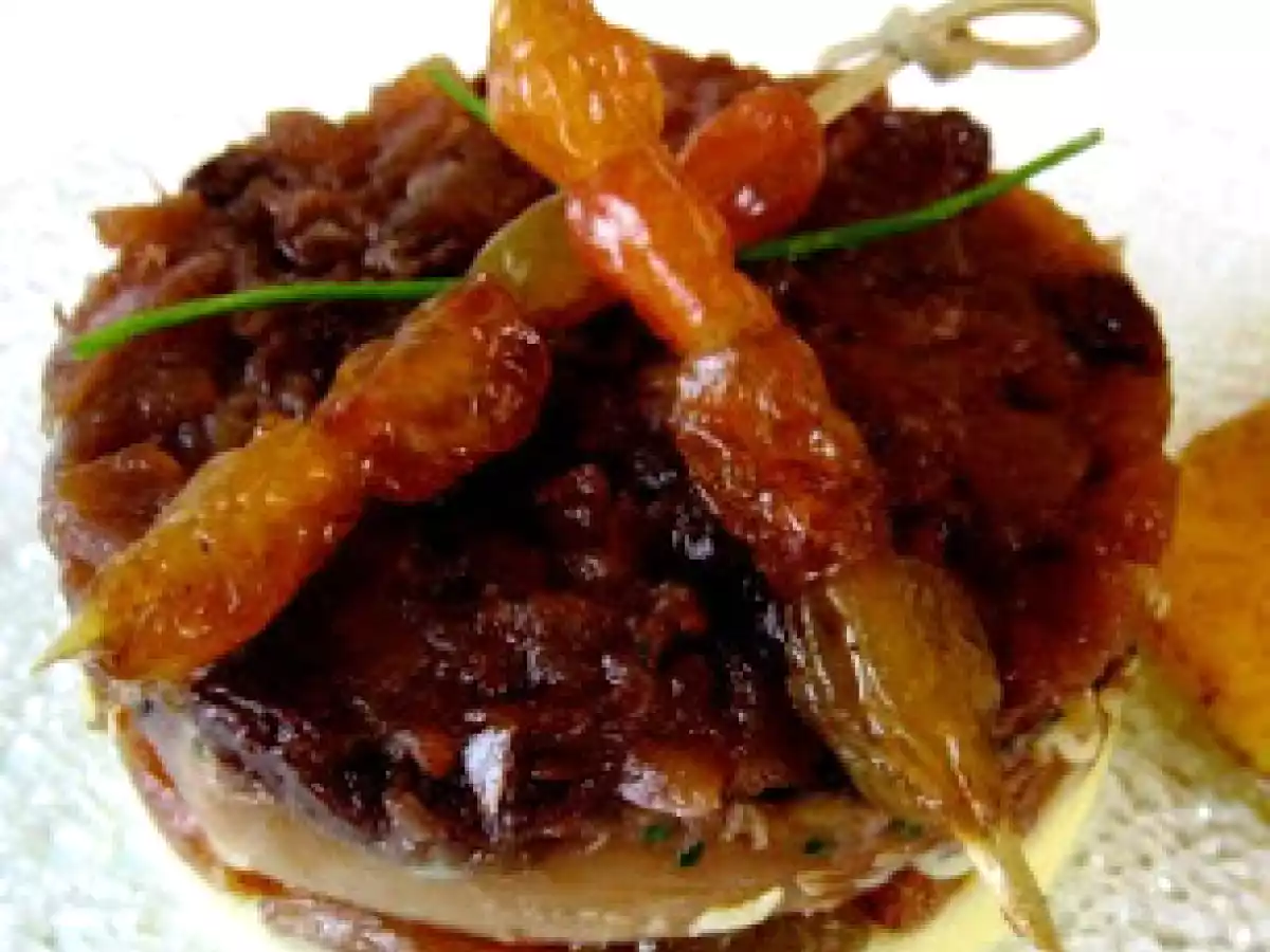 Confit de canard au Chutney de Pomme & Oignon rouge sur Purée de patates douces