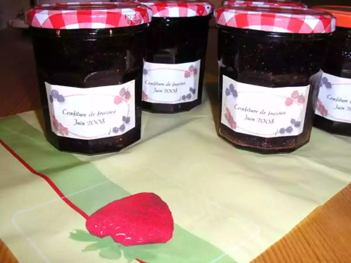 Confiture de fraises avec une pointe de vin rouge - photo 2