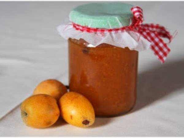 Confiture de nèfles du Japon