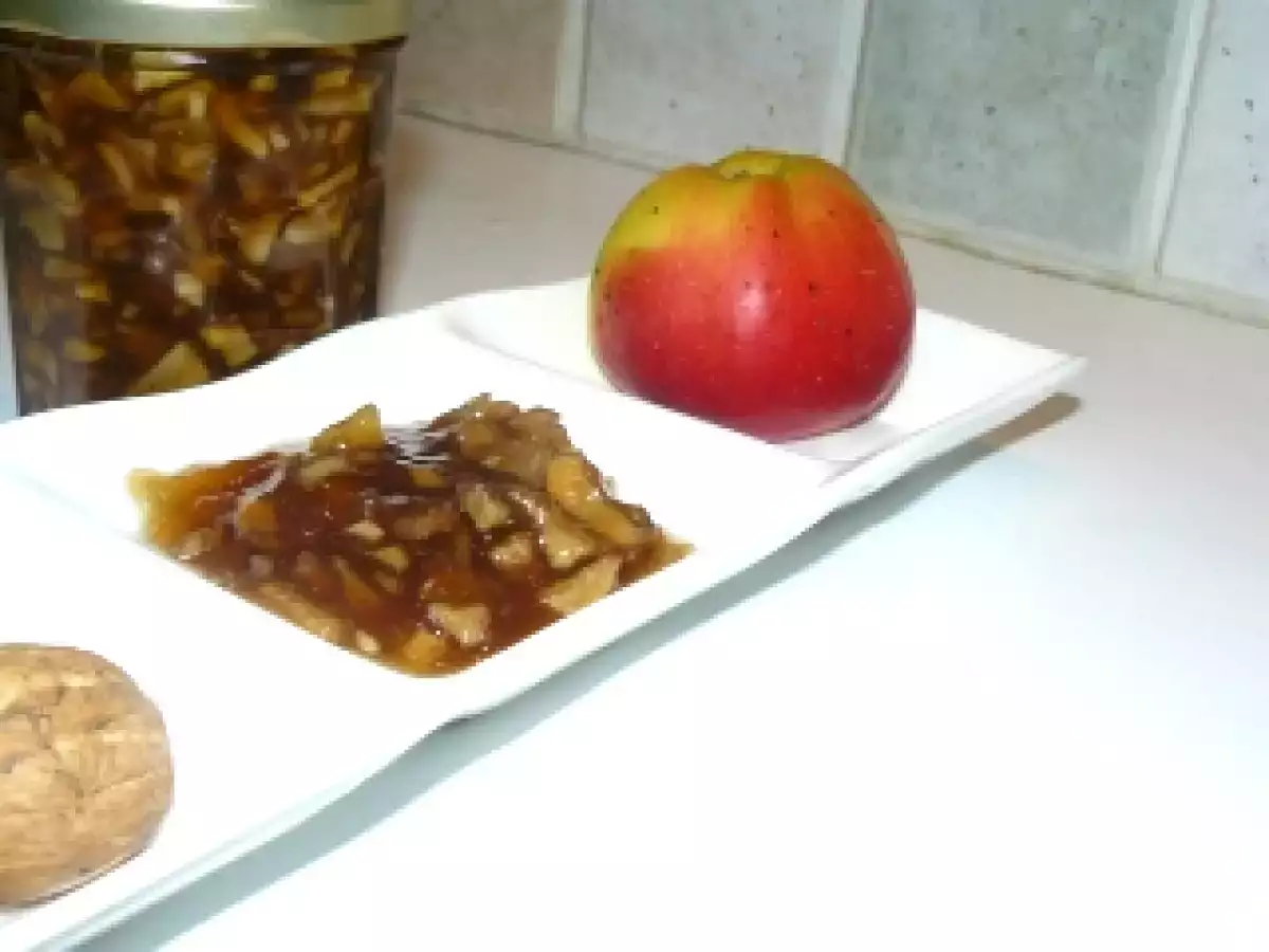 Confiture de pommes et noix ? à la machine à pain.