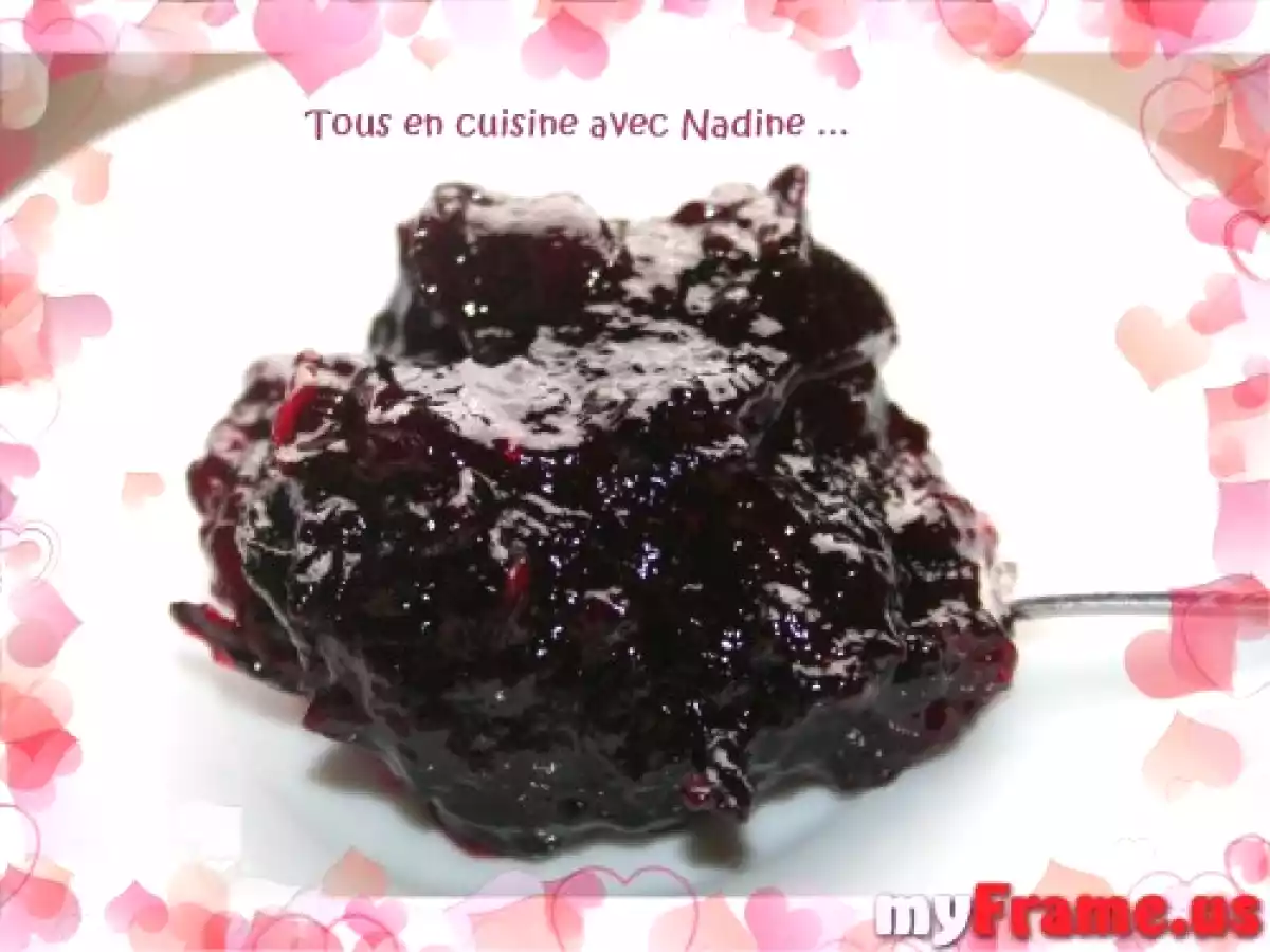 Confiture de prunes et fleurs d'hibiscus