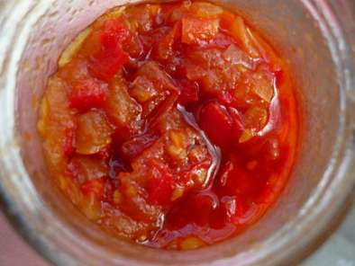 Confiture de tomates pimentées