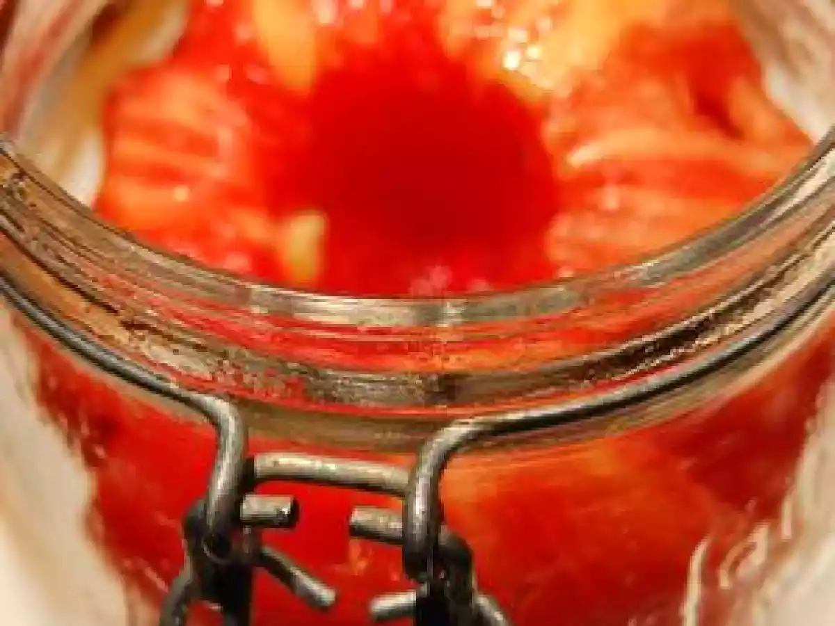 Conserves de tomates pelées et de sauce tomates