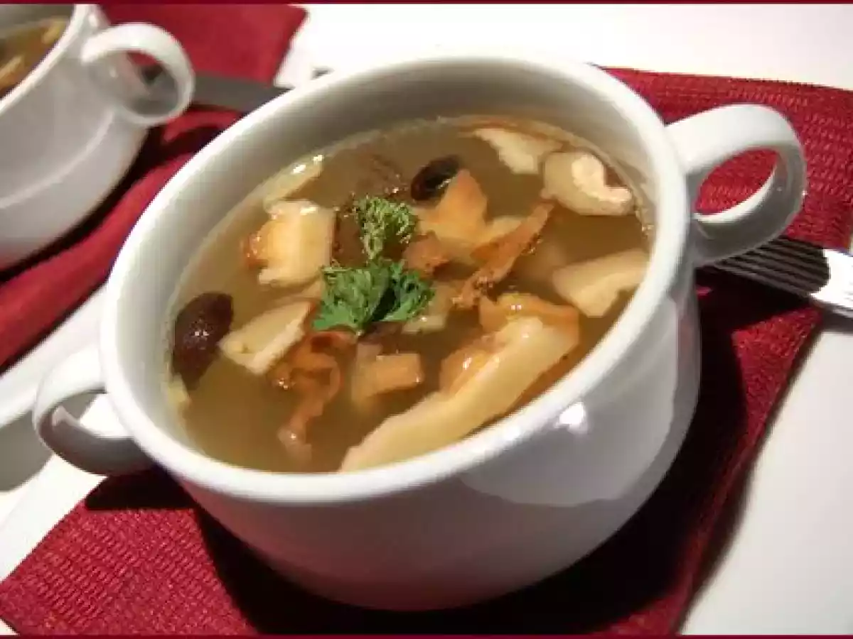 Consommé de pintade forestière, sans gluten et sans lactose