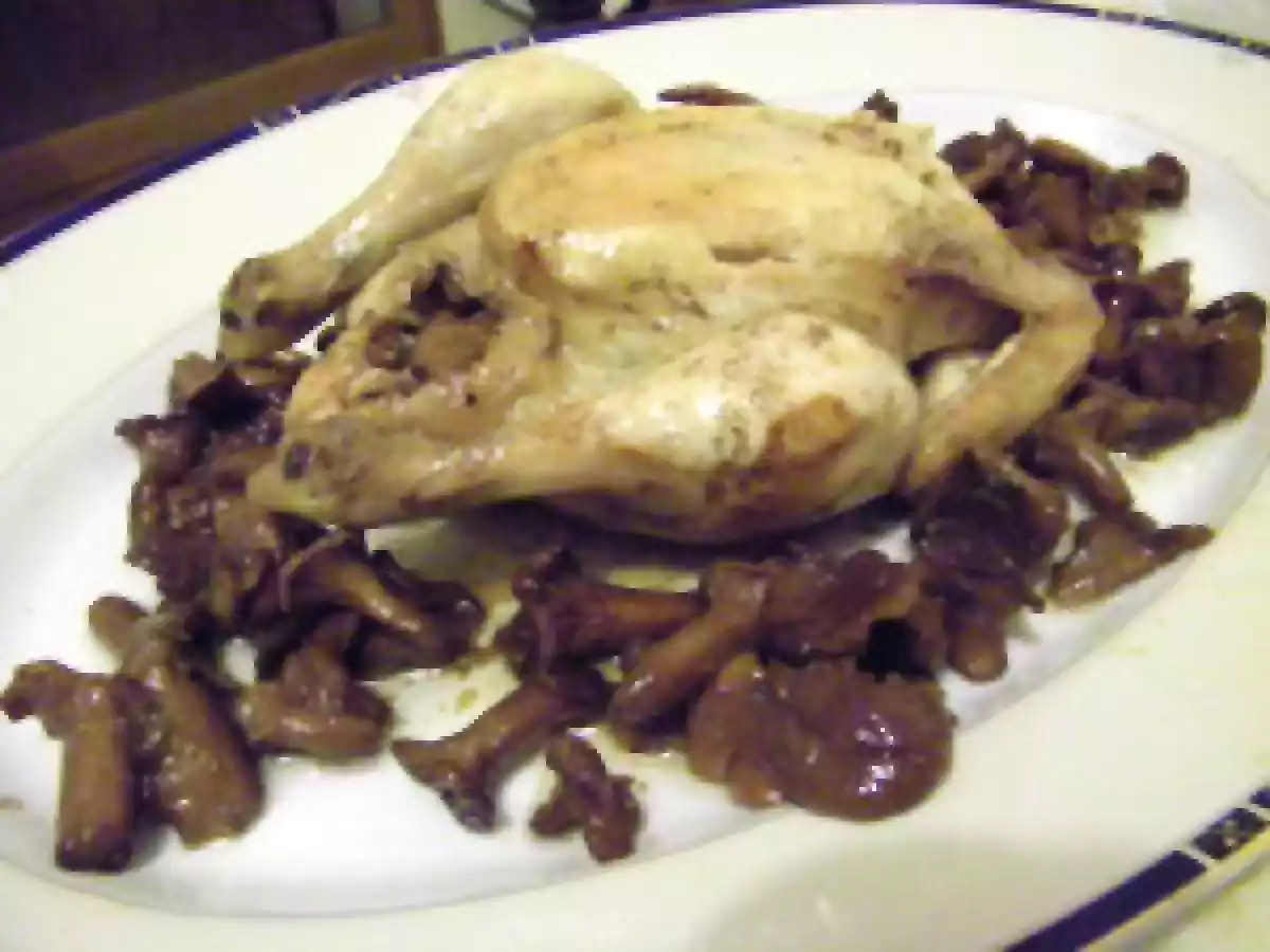 Coquelet cocotte aux girolles et au martini blanc