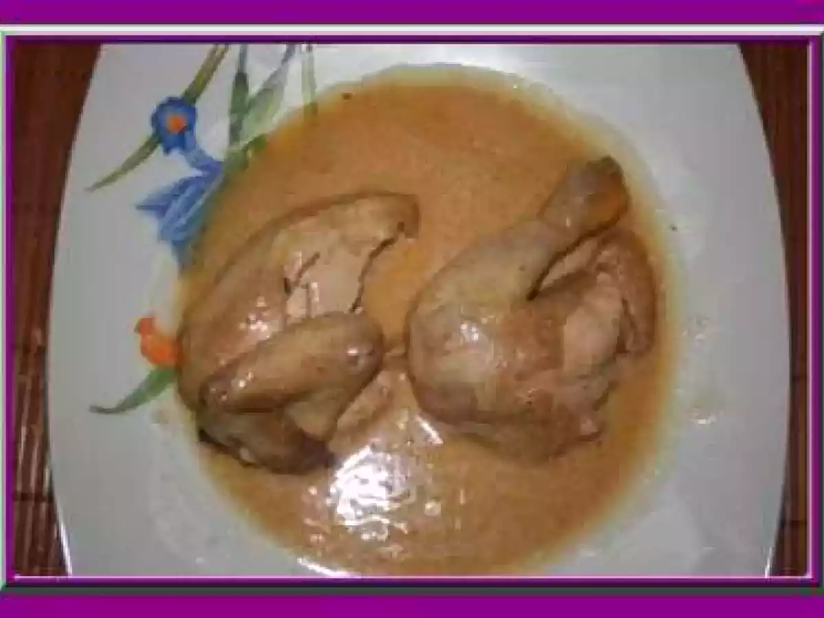 Coquelet farci aux fraises sauce curry