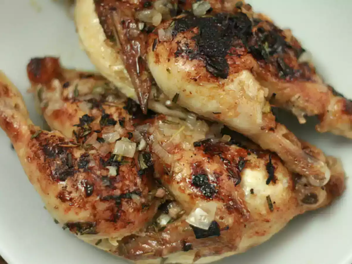 Coquelets marinés au citron & aux herbes, céleri rémoulade à la carotte