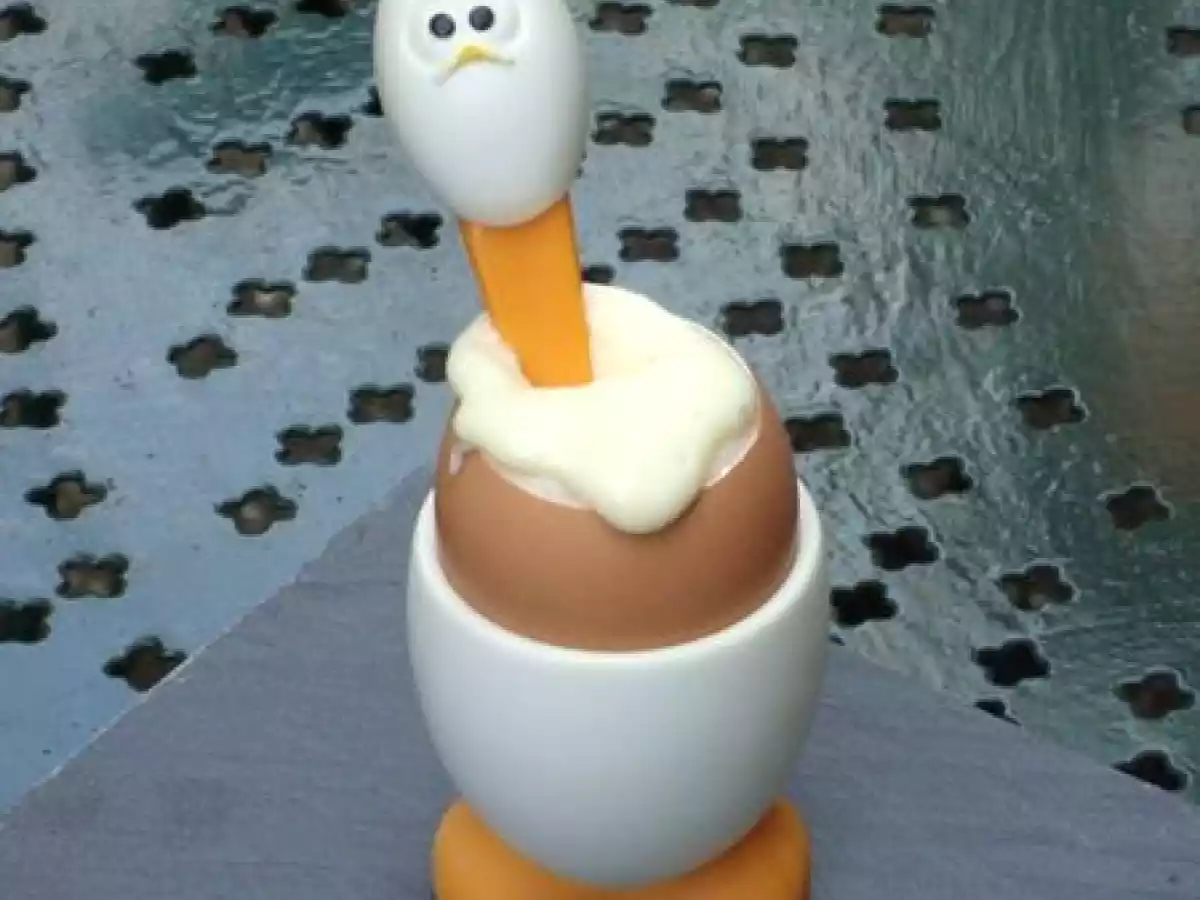 COQUILLE D'OEUFS BROUILLES ET ESPUMAS MOUSSELINE