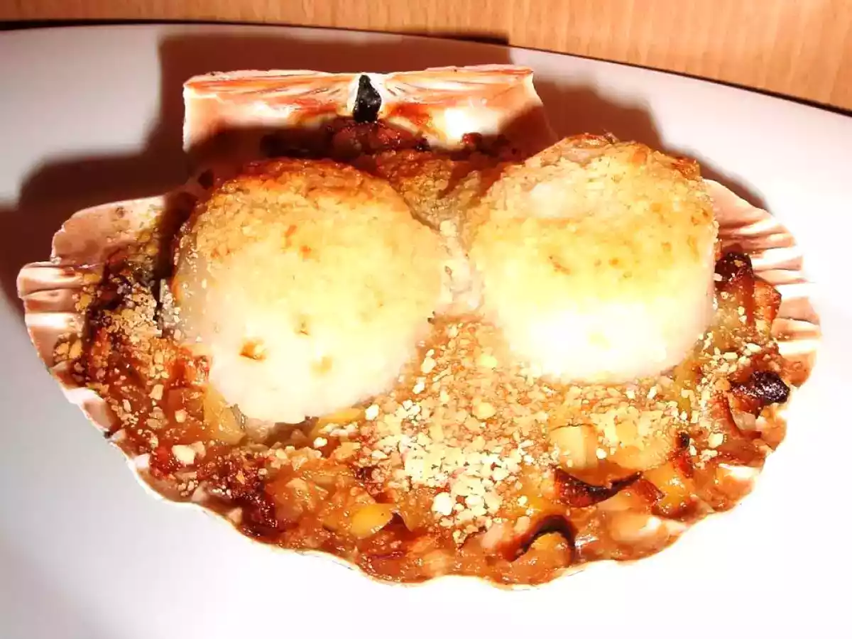 Coquille Saint-jacques sur fondue de poireaux
