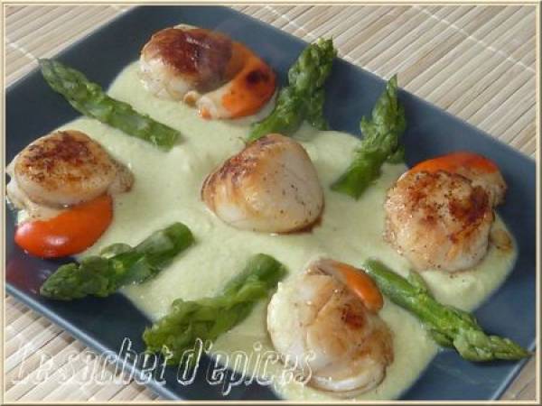 Coquilles Saint-Jacques aux asperges