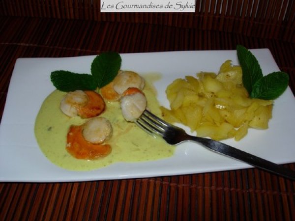 Coquilles Saint Jacques Aux Pommes Curry Et Lait De Coco