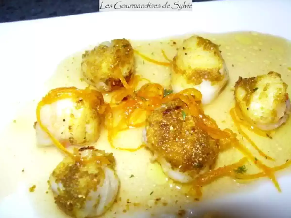 Coquilles Saint-Jacques panées au ras-el-hanout, vinaigrette au miel