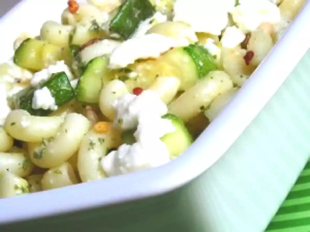 Coquillettes au pesto de menthe, courgette et feta - photo 2