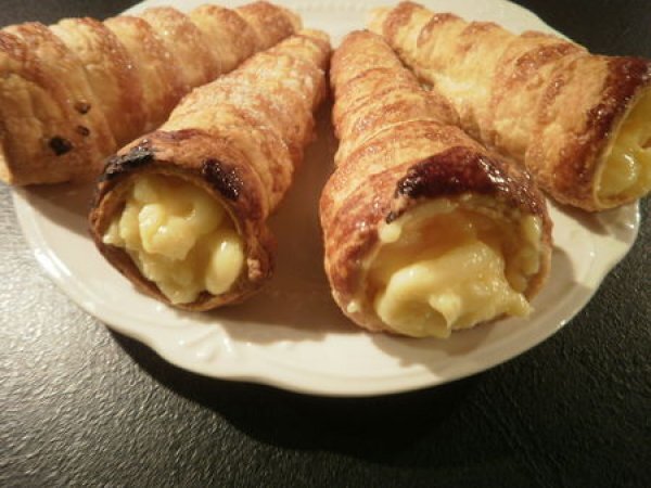 Cornets A La Creme Patissiere Recette Ptitchef